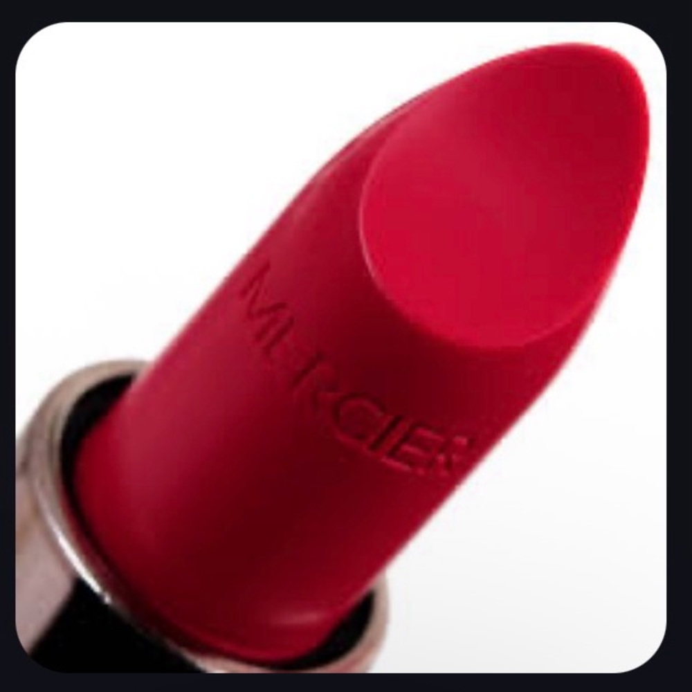 Laura Mercier | Rouge Essentiel | Silk Crème Lipstick | Shade: Fuchia Intense